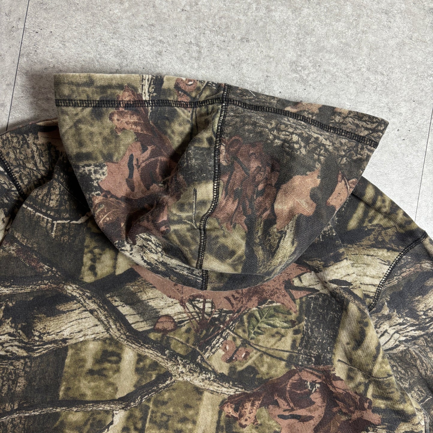 リアルツリーフーディーストリートコーデ古着