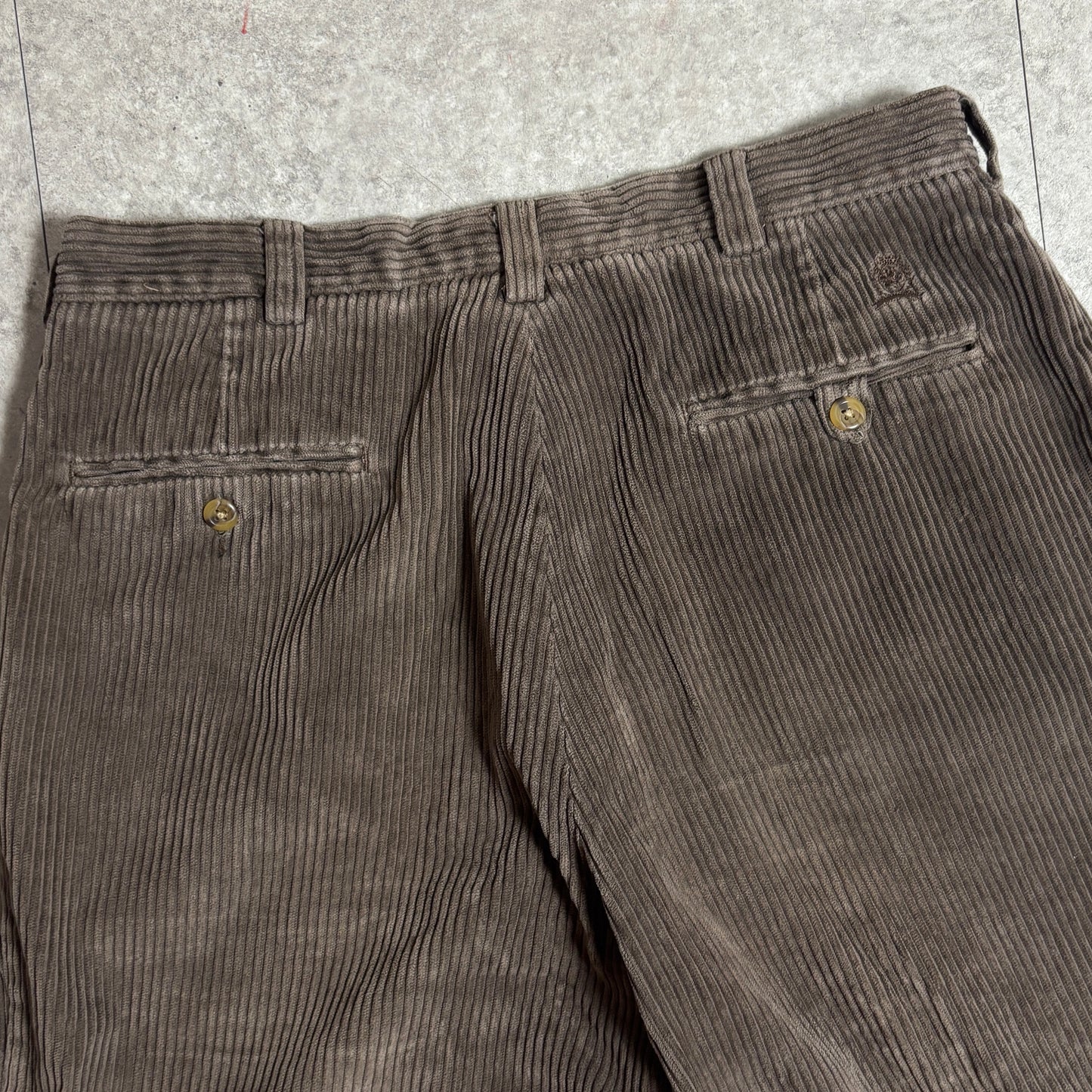 リアルツリーフーディーストリートコーデ古着