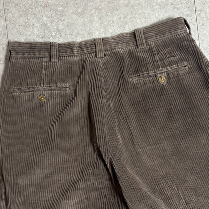 リアルツリーフーディーストリートコーデ古着