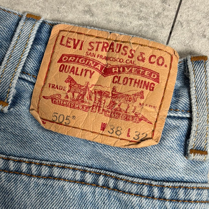 ミッキー耳付きフーディーコーデ古着