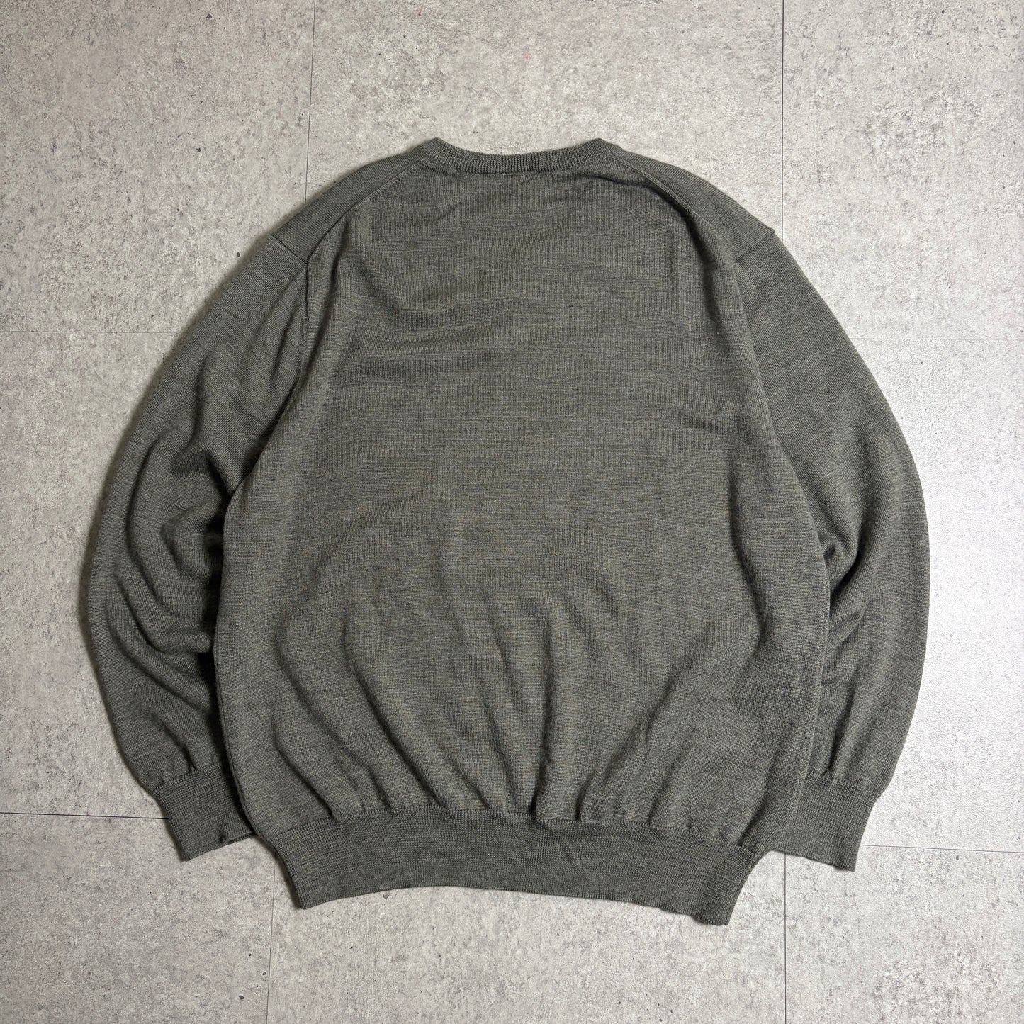 ニットコーデュロイパンツコーデ古着