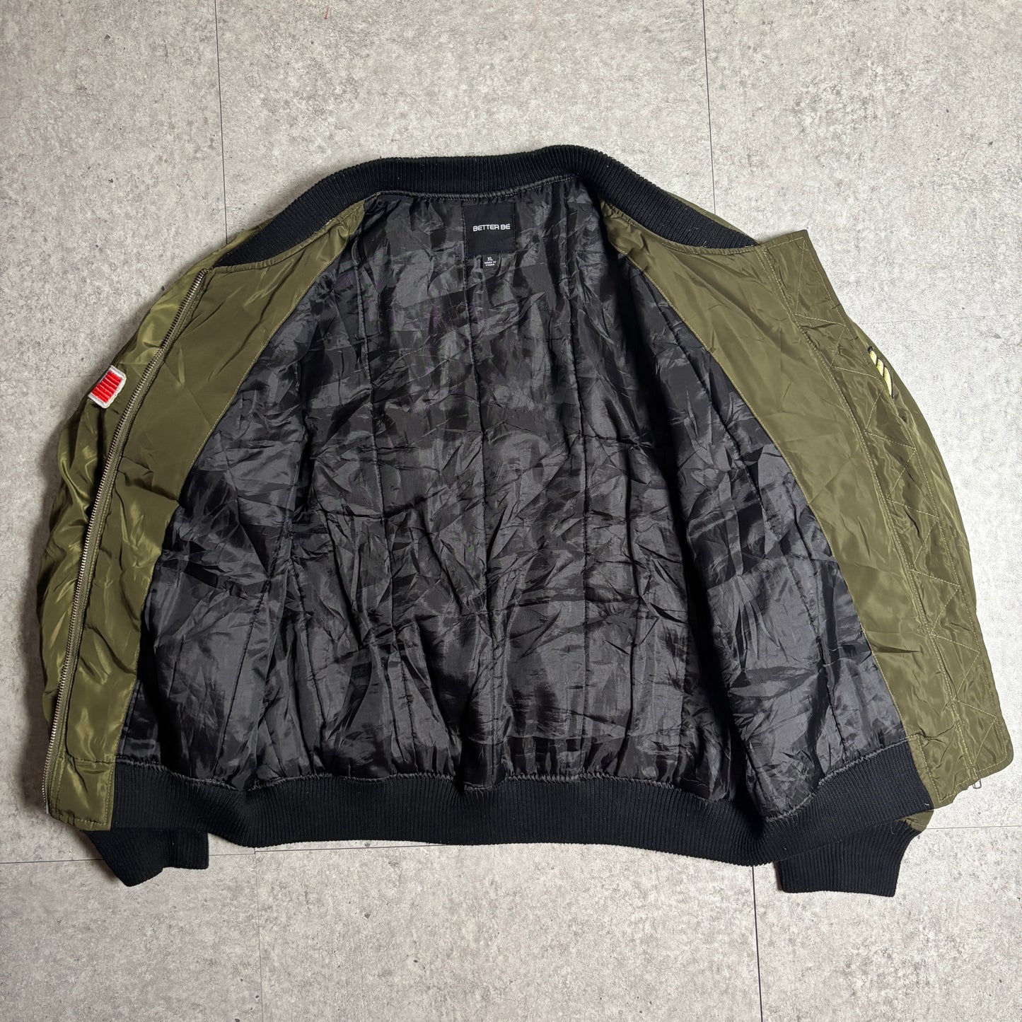 ワッペン付MA-1ストリートコーデ古着