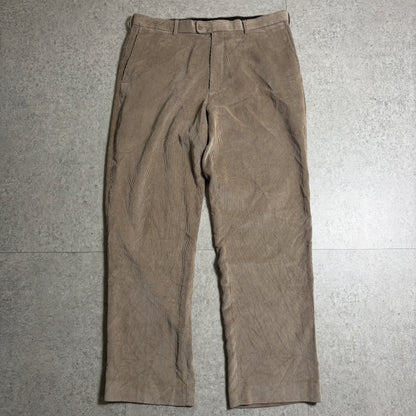 ニットコーデュロイパンツコーデ古着