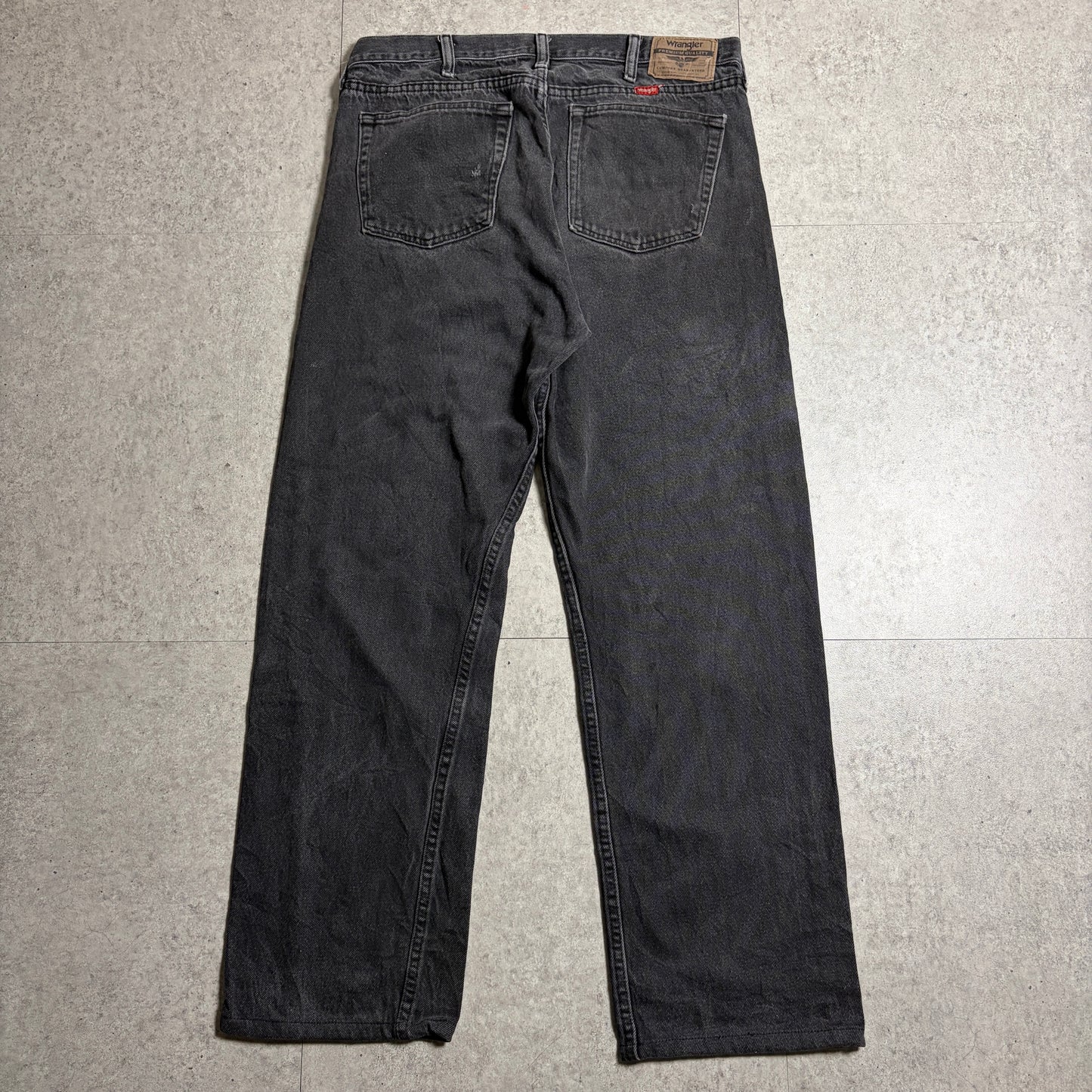 ジャガードニットブラックデニムコーデ古着