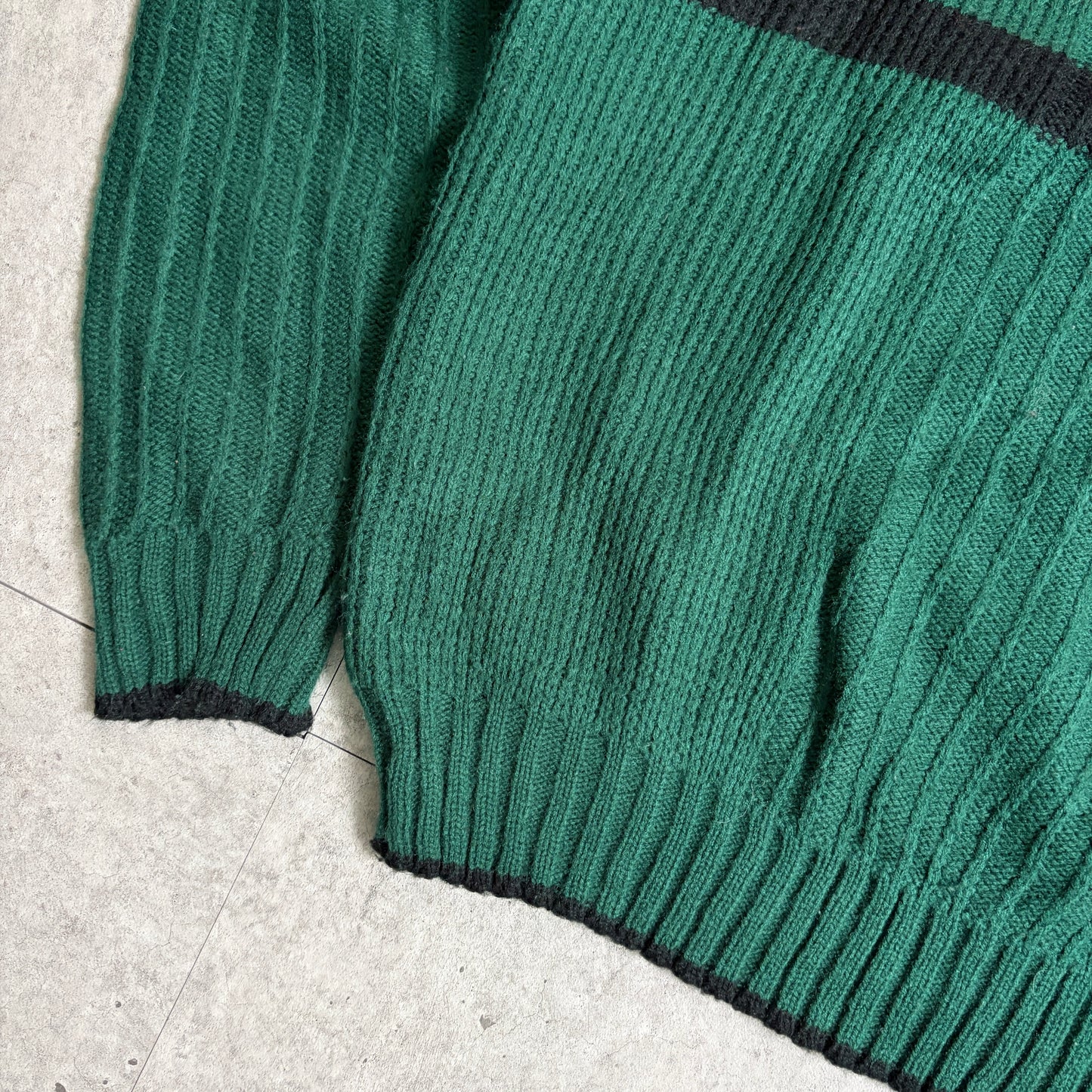 ニットブラックデニムシティボーイコーデ古着