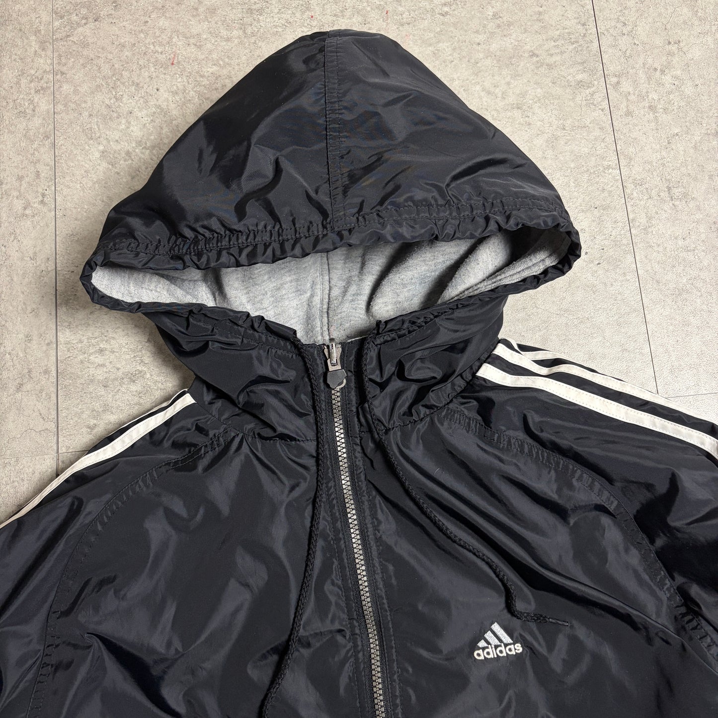 adidasリバーシブルパーカーコーデ古着