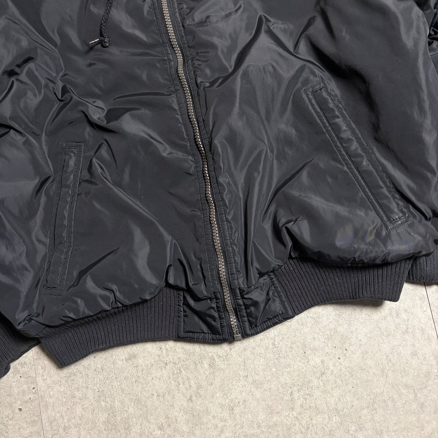 adidasリバーシブルパーカーコーデ古着