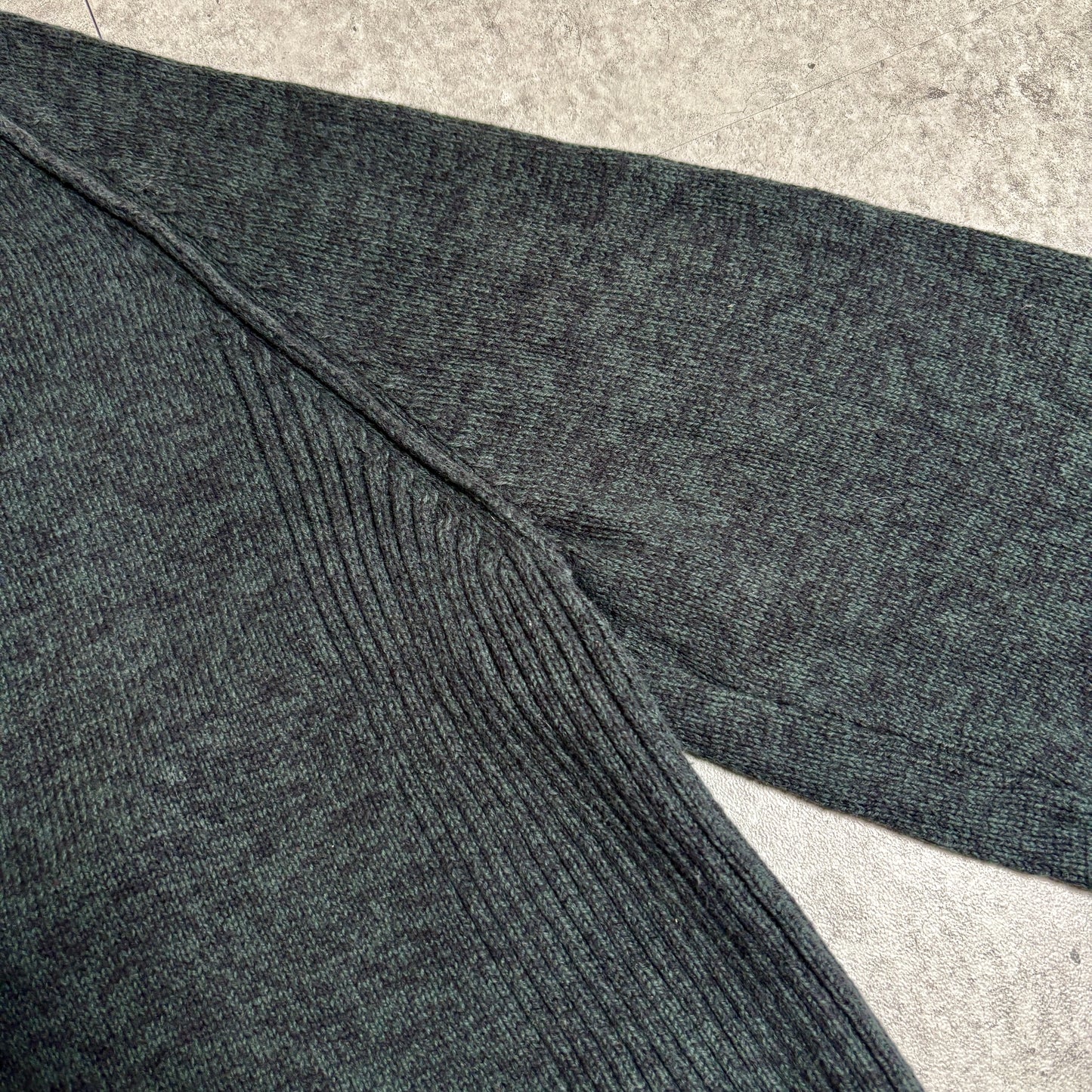 ハーフジップニットシティボーイコーデ古着