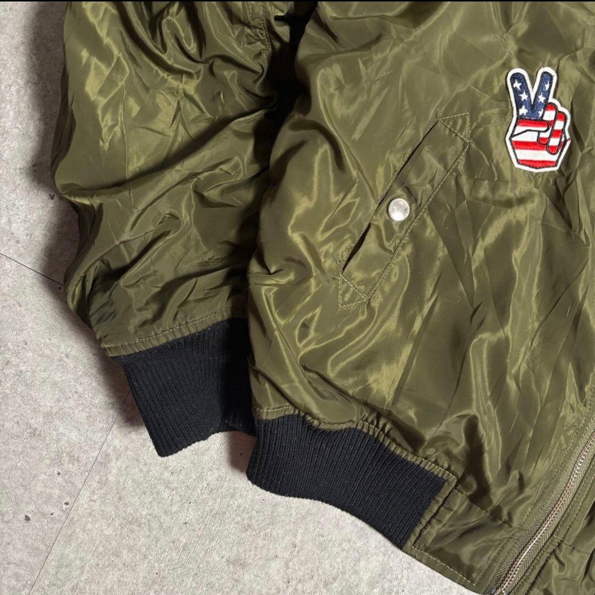 ワッペン付MA-1ストリートコーデ古着