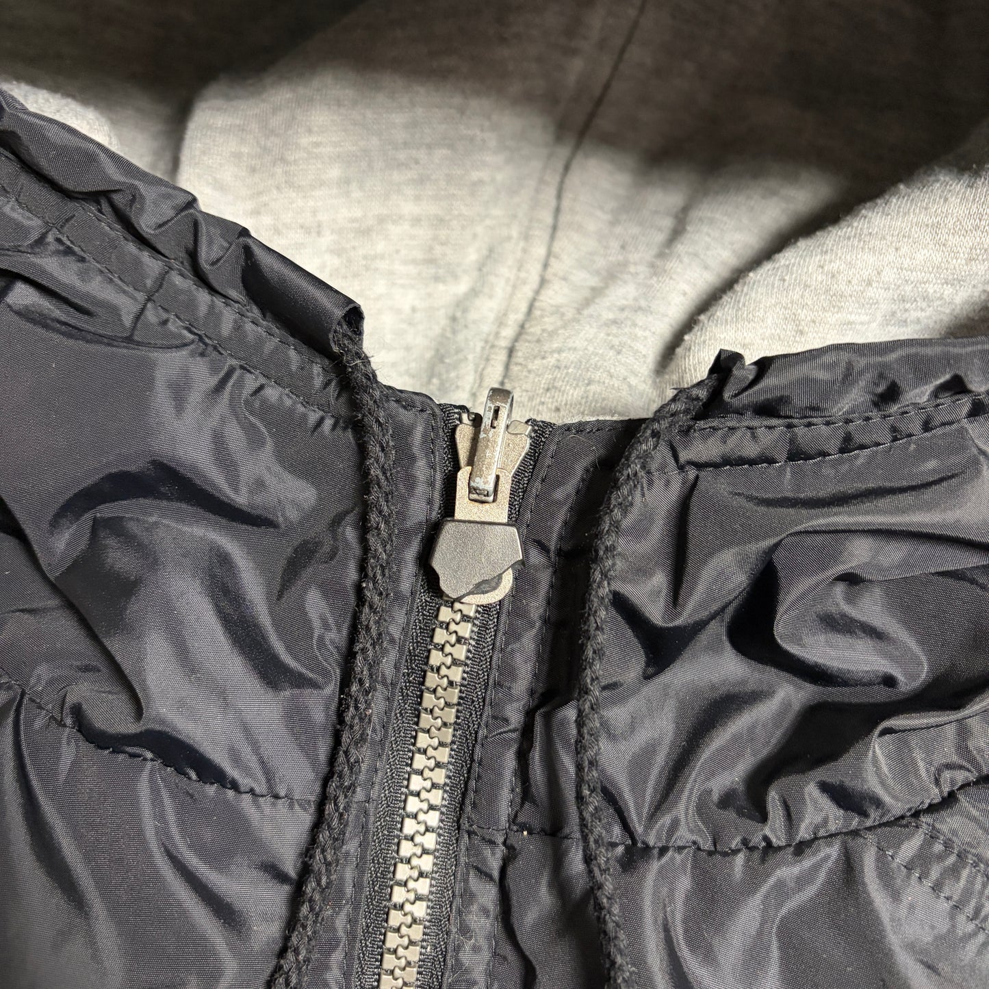 adidasリバーシブルパーカーコーデ古着