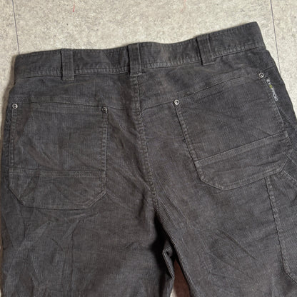 NAUTICAニットシティボーイコーデ古着