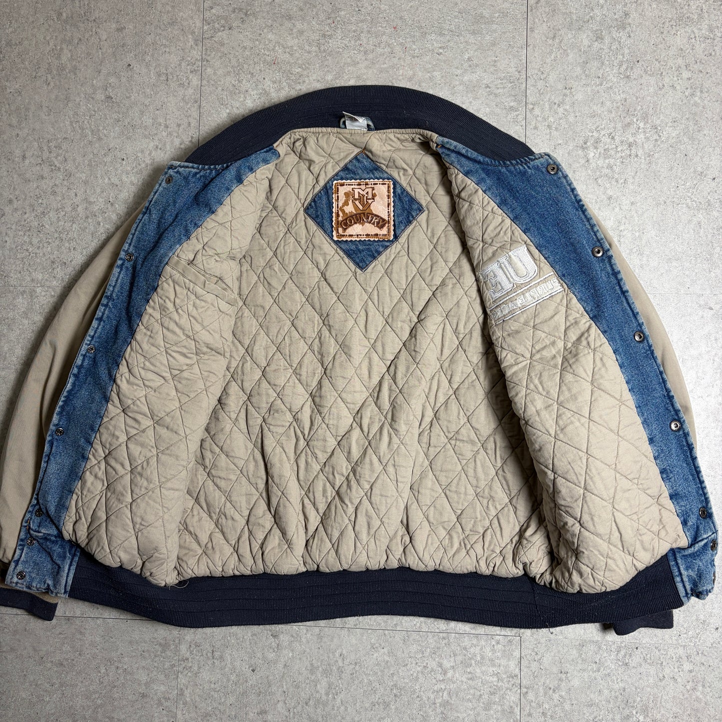 中綿スタジャンストリートコーデ古着