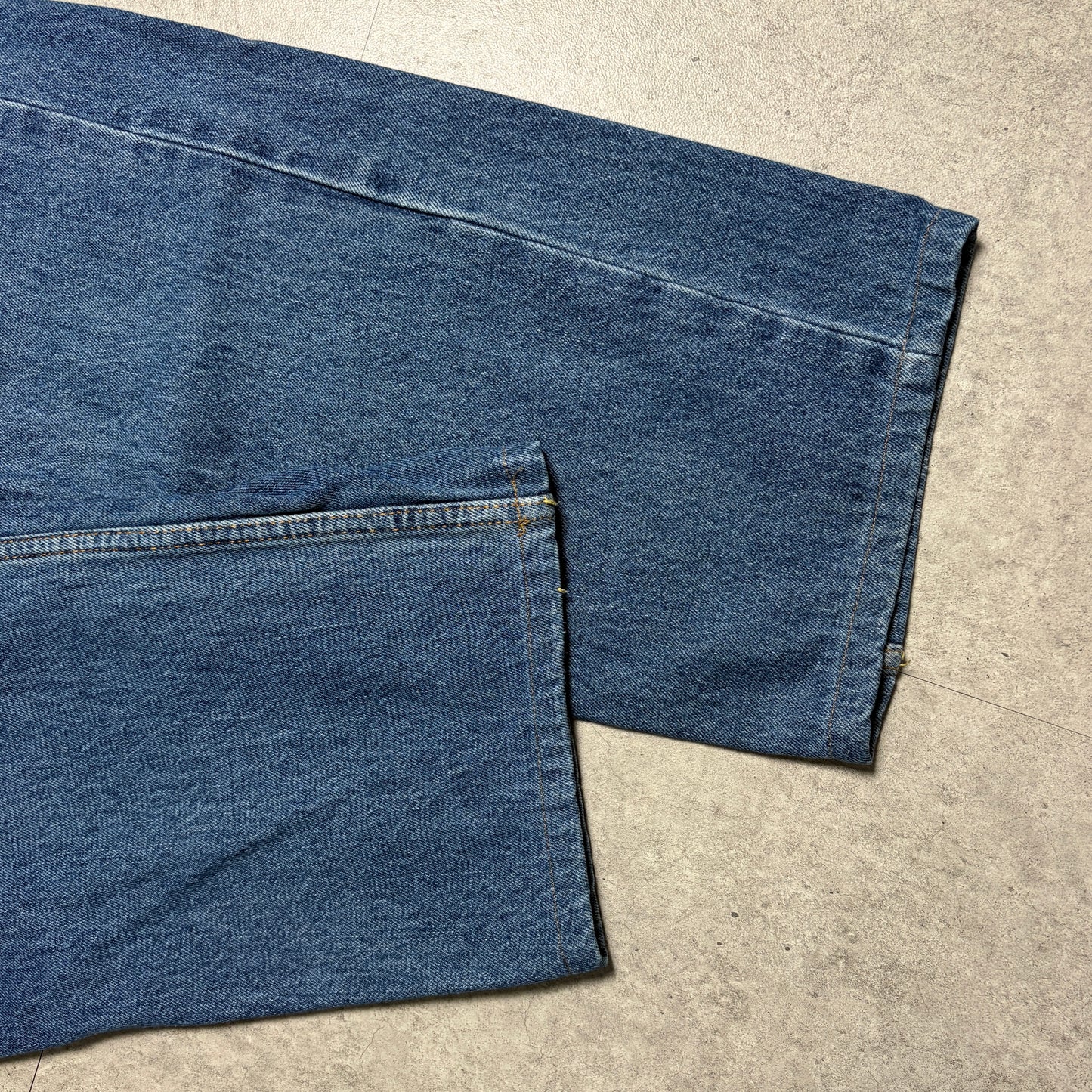 チェック柄コットンニットデニムコーデ古着