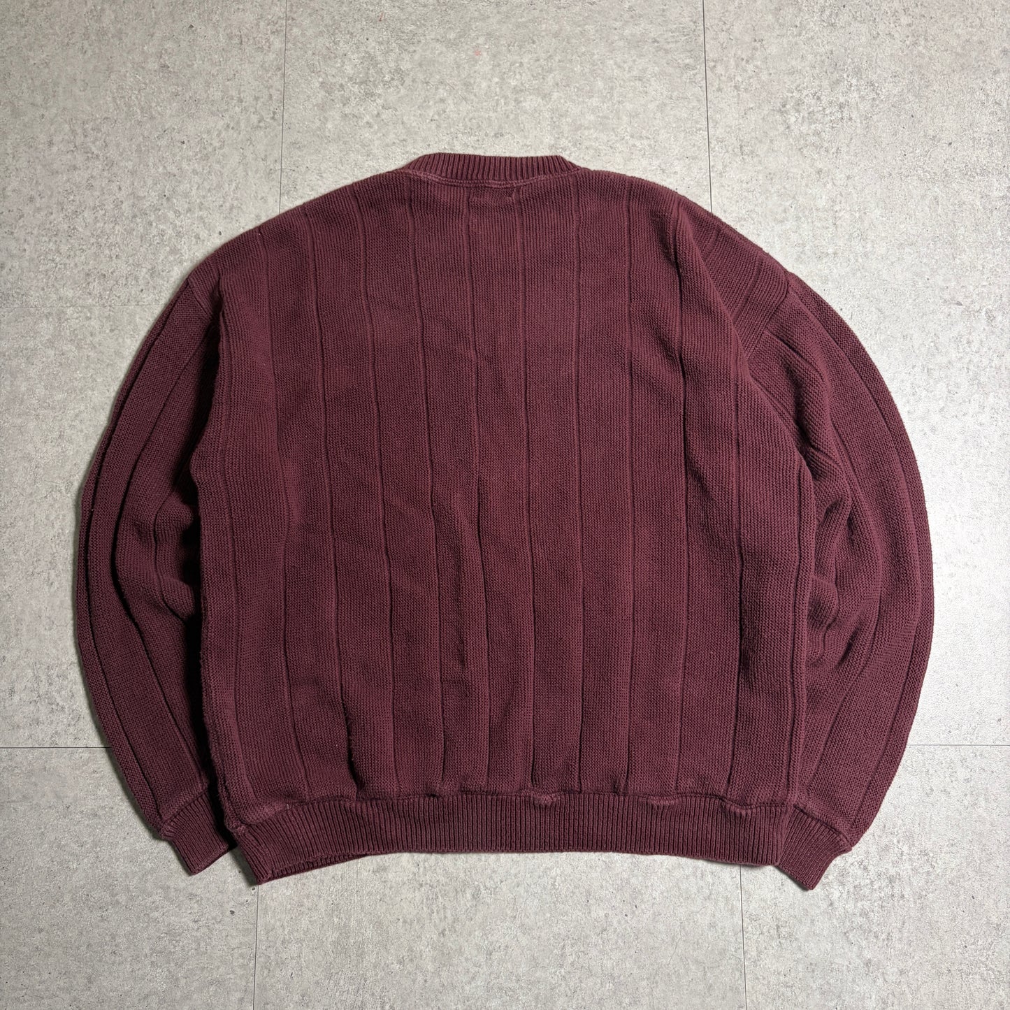 バーガンディニットミリタリーコーデ古着