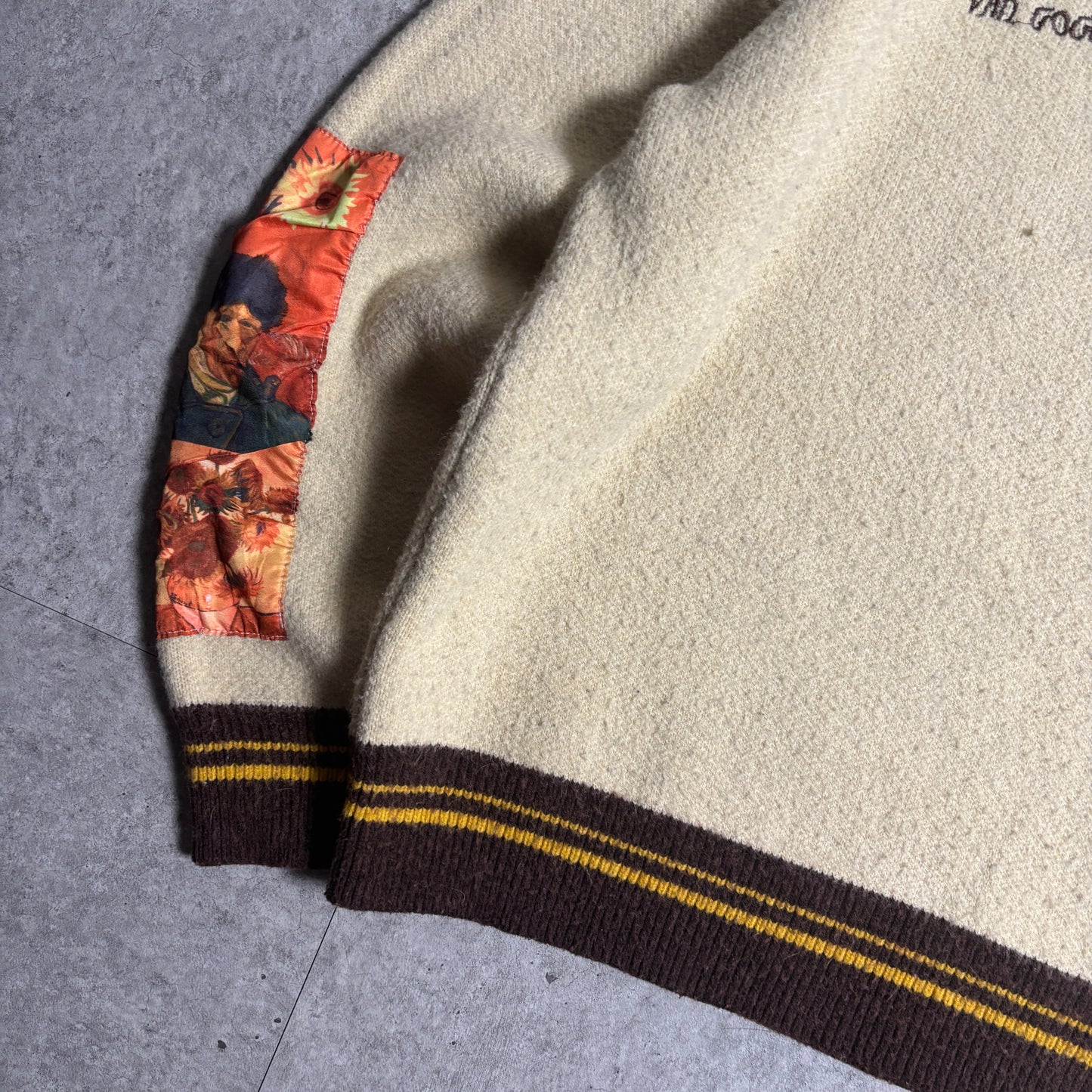 ゴッホプリントニットシティボーイコーデ古着