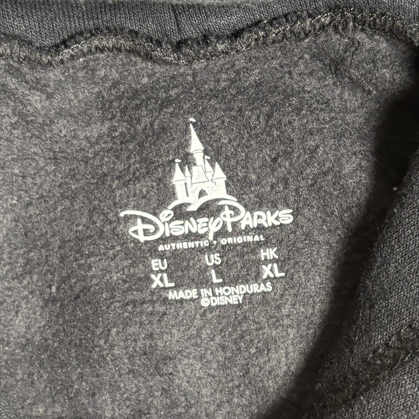 ミッキー耳付きフーディーコーデ古着