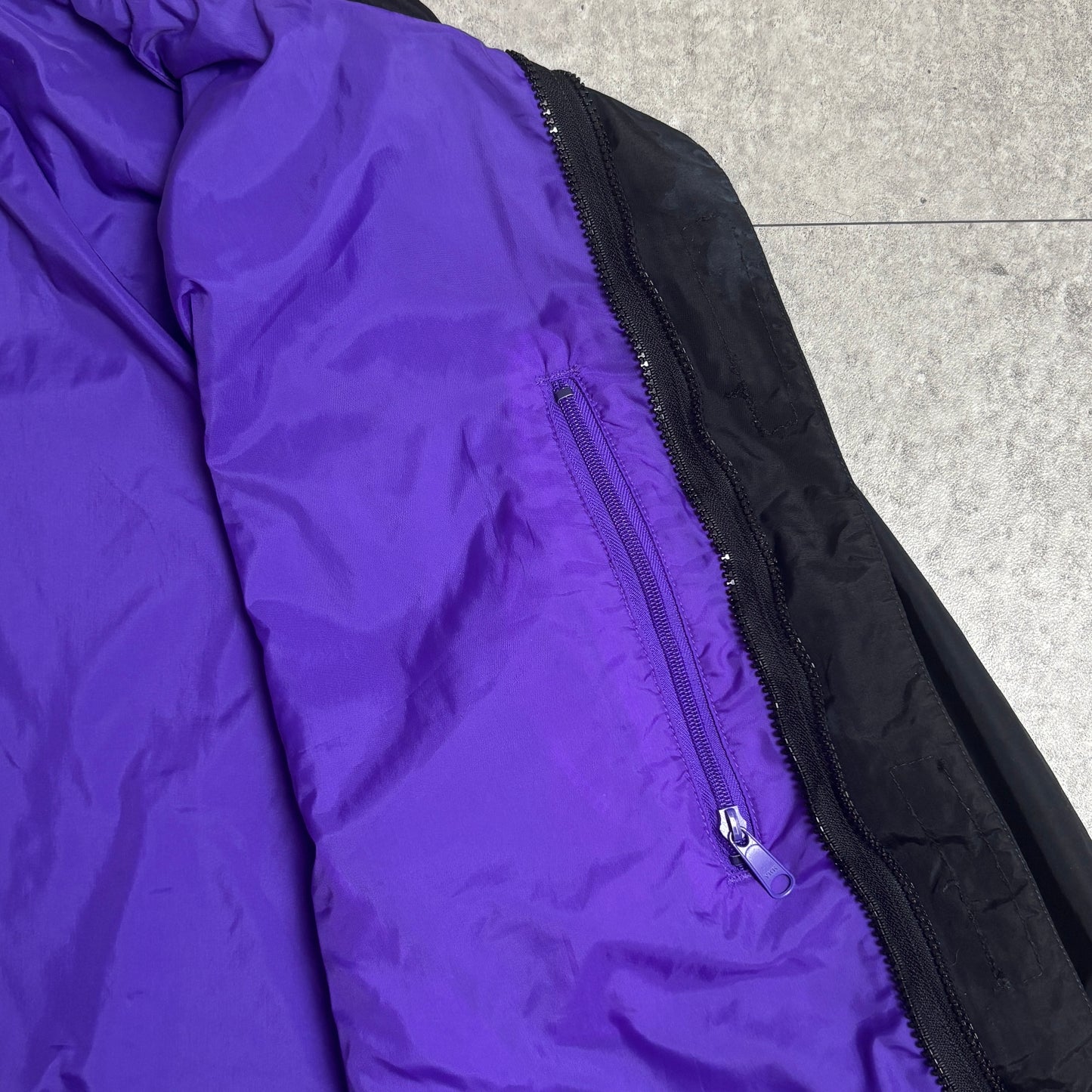 Colombiaアウトドアシティストリートコーデ古着