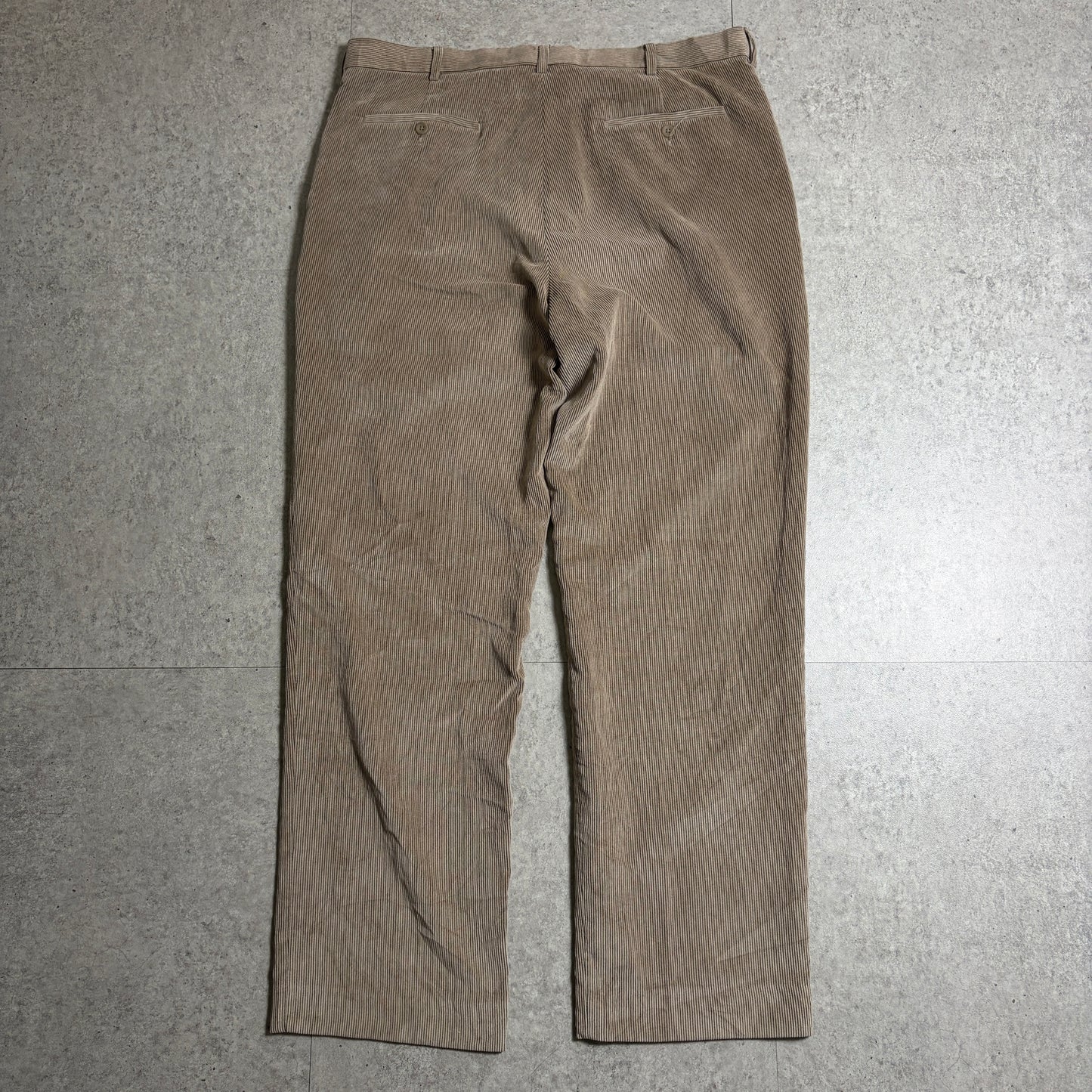 ニットコーデュロイパンツコーデ古着